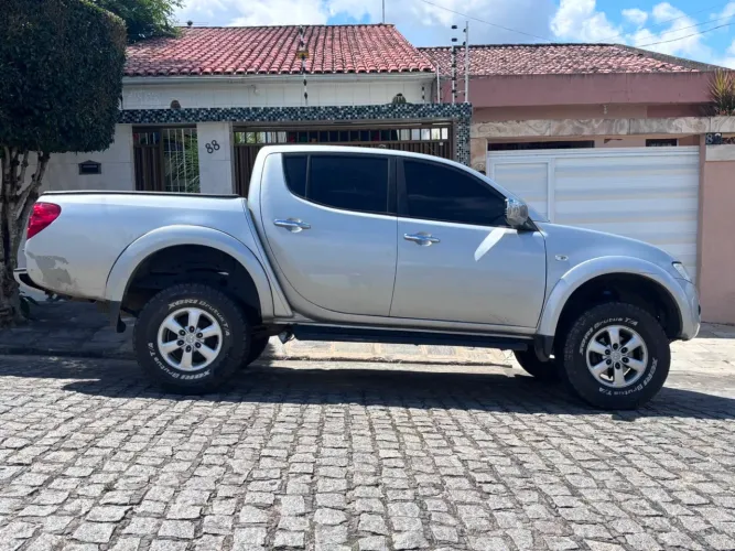 Mitsubishi L200 Triton HPE 3.2 CD TB Int.diesel AUT 2010