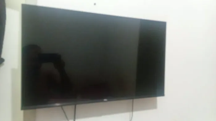 Vendo televisão Android pega Google play