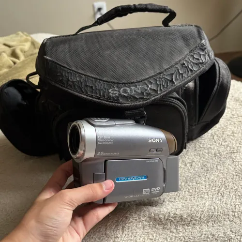Filmadora Sony DCR-DVD403