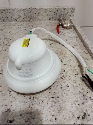 Chuveiro Lorenzetti 127W (Resistência<br>queimada, terá que trocar)!