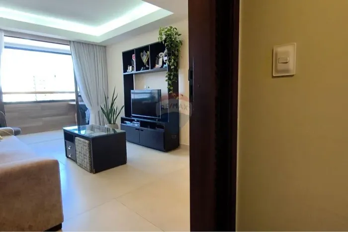 Apartamento Reformado com 3 Quartos e Vislumbre do Mar em Boa Viagem 500m da Praia