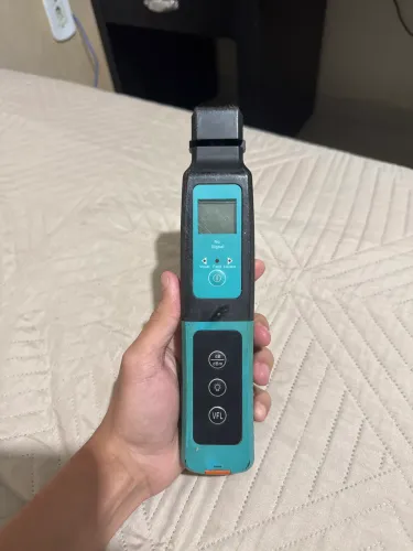 um identificador de fibra óptica com localizador visual de falha