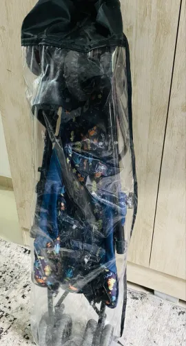 Carrinho guarda chuva