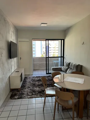 Apartamento mobiliado para alugar em Intermares