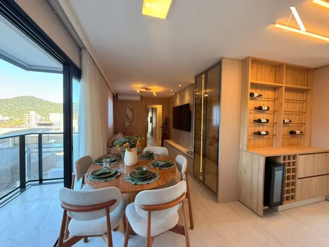 Apartamento com 3 dormitórios à venda, 93 m² por R$ 899.000,00 - Saguaçu - Joinville/SC