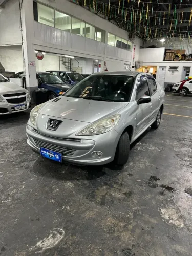 Peugeot 207 Sed. Passion XR Sport 1.4 Flex 8V 4P 2013