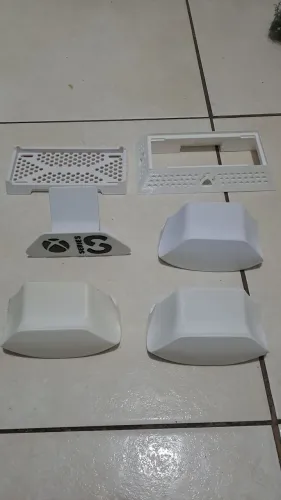 Suportes Console e controles de Xbox series s tudo por 200 REAIS <br>Tudo por 200 reais