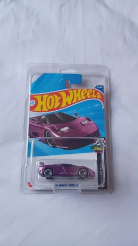 Hotwheels Super T hunt 94 Bugatti EB 110 Ss com protetor de blister