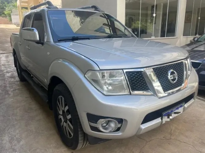 Nissan Frontier SL CD 4X4 2.5tb Diesel AUT 2015