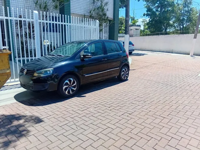 Volkswagen Fox 1.0 MI Total Flex 8V 5P 2011