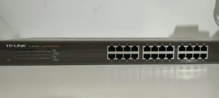 Switch TP-Link TL-SF1024 24 Portas Fast Ethernet 10/100 Mbps