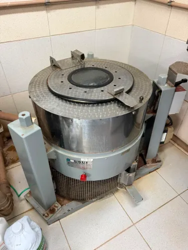 CONJUNTO DE LAVANDERIA INDUSTRIAL USUI - 30 KG