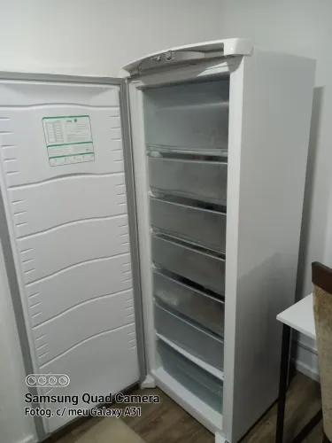 Vende frizer consul