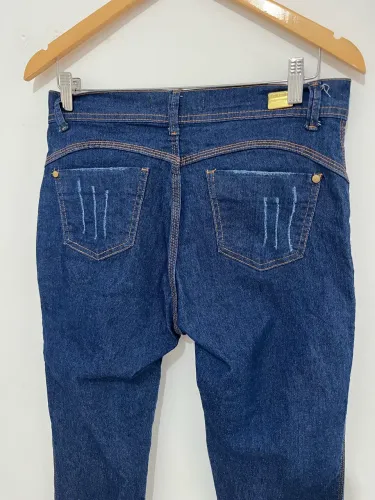 Calça feminina linda tamanho 44