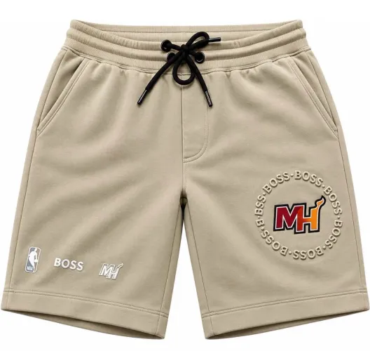 Short Hugo Boss tamanho M.