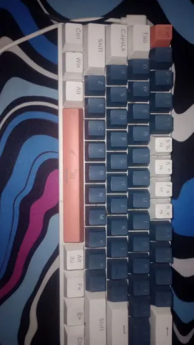 2 teclados mecânicos pelo preço de 1