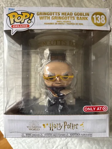 Funko Pop! Deluxe Harry Potter - Gringotts Head Goblin with Gringotts Bank #138