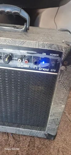 Amplificador guitarra Borne strike g70