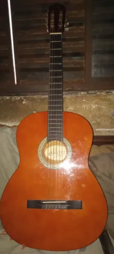 Violão Giannini modelo S-14N da série Start com cordas