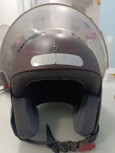Vendo esse capacete 80 reais
