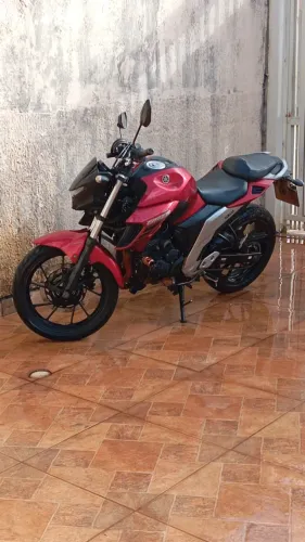 Moto Fazer 250