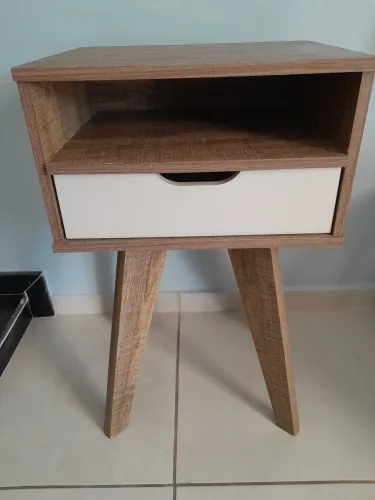 Mesa de cabeceira 