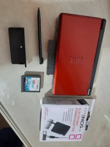 Nintendo DS lite + yoshi (leve detalhe tela superior)