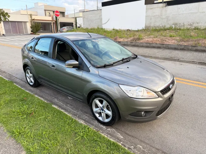 Ford Focus 1.6 S/se/se Plus Flex 8v/16v 5P 2013