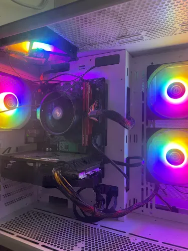Placa mãe AsRock a520m hvs+ Processador Ryzen 5 5500+ 2 Ssd?s 240+480 GB + 16GB RAM 3200