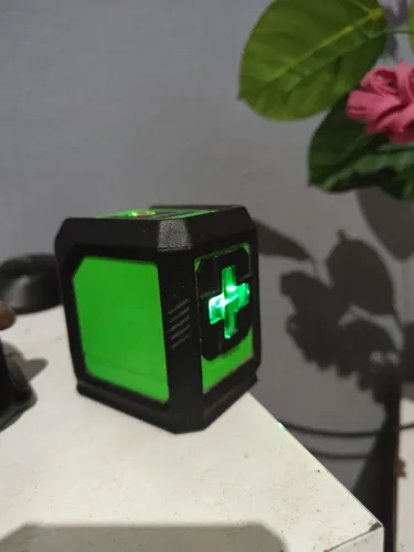 Nível laser hilda 2 linhas 