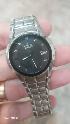 Relógio Citizen Eco Drive.