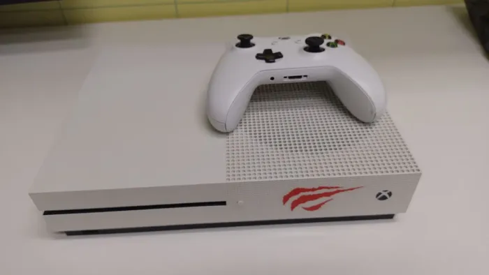 X-box One S