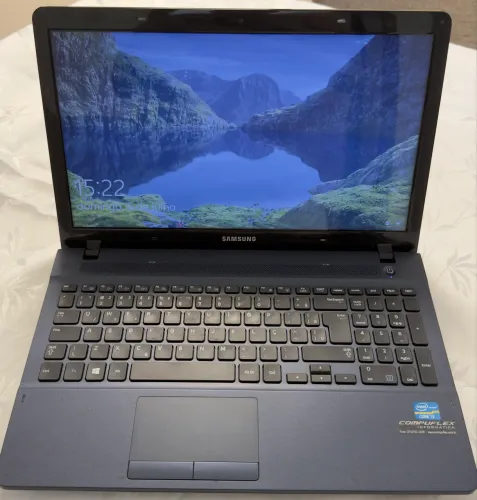 Notebook Samsung i3 8GB SSD 240GB + HD 500GB Tela 15,6?