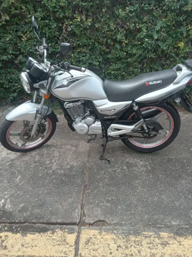 Suzuki gsr 125-1016