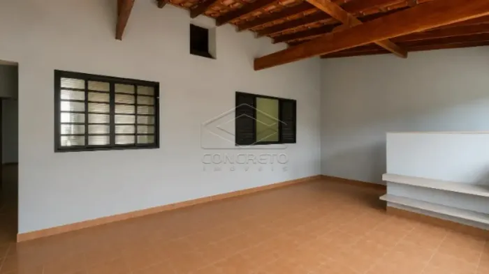 Comercial Casa em Jaú