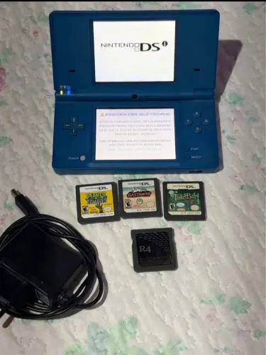 Nintendo DS lite + 3 jogos + r4 novissimo