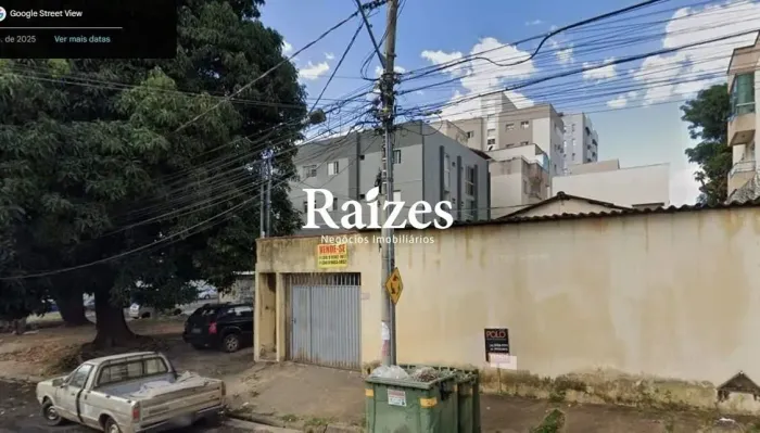 CASA PRÓXIMO A PREFEITURA COM TERRENO DE 360M2