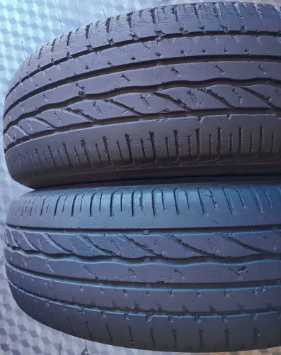 Par de pneus 185/70 aro 14 - (Bridgestone)