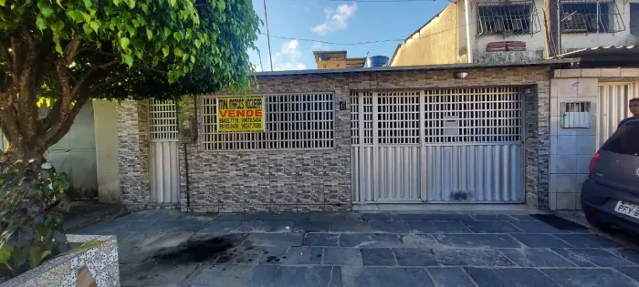 Casa para venda com 200 metros quadrados com 6 quartos em Ipsep - Recife - PE