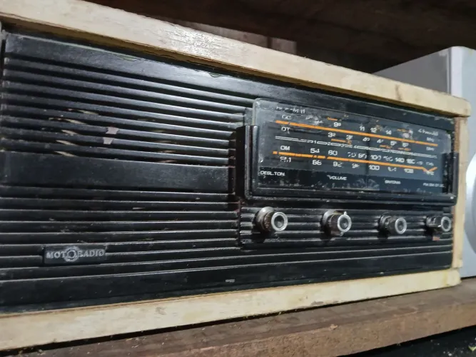 Rádio antigo moto radio LER