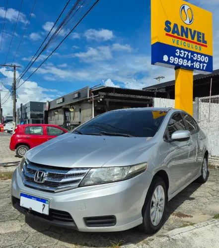 Honda City Sedan LX 1.5 Flex 16V 4P Aut. 2013