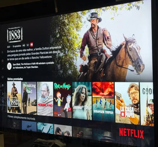 Tv smart 43 polegadas semi nova apenas pegar e usar