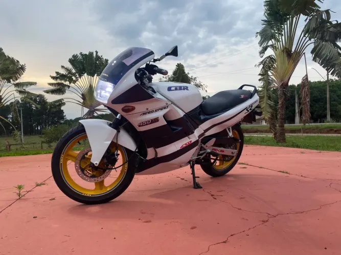 Vende-se ou troco
