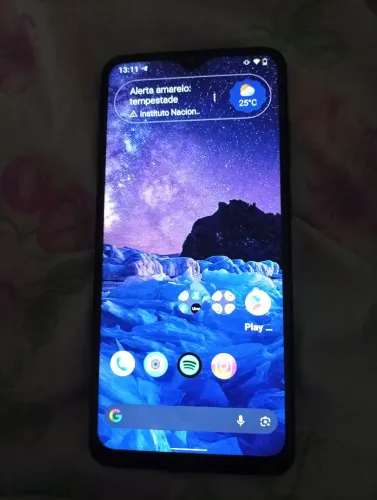 Celular semi novo perfeito estado