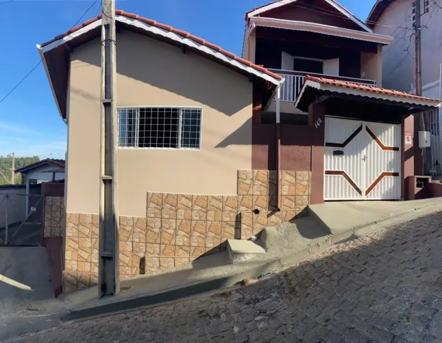 Casa para Venda em Pedra Bela, centro, 3 dormitórios, 1 suíte, 2 banheiros, 1 vaga