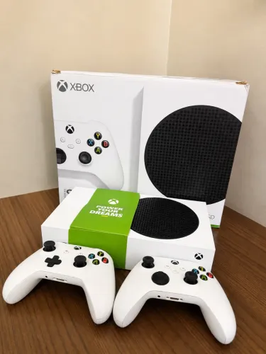 X Box Series S c/ 2 controles
