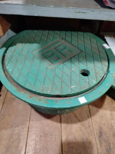 Tampa de posto de gasolina