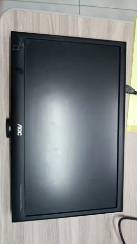 Monitor AOC LCD 18.5
