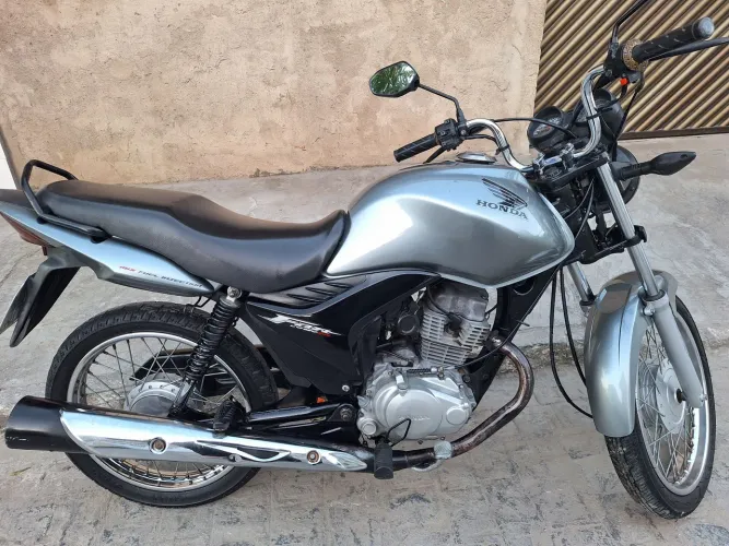 Honda CG Fan 2011 - Conservada e em ótimo estado