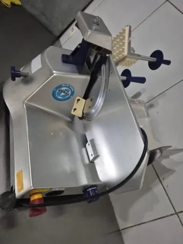 Laminadora gural GLP 300